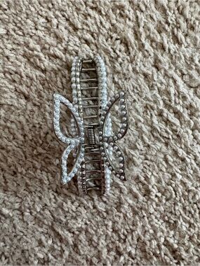 Rhinestone Butterfly Jaw Clip - Silver